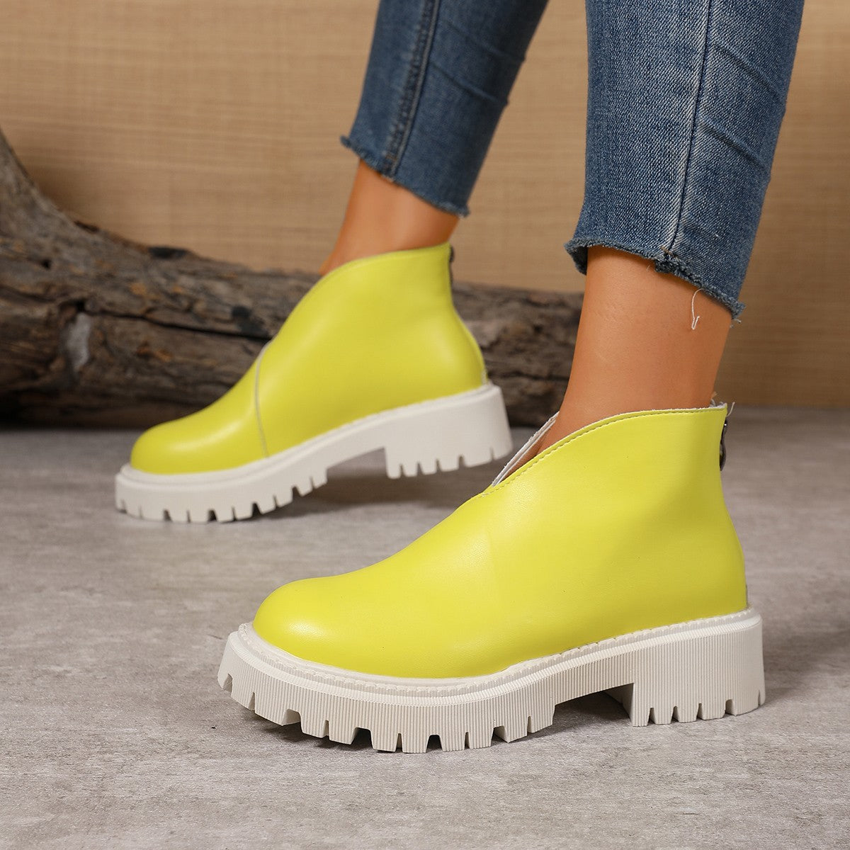 Street-Wave Women Chelsea Boots Platform Trend With Non Slip Sole For All Day Comfort
