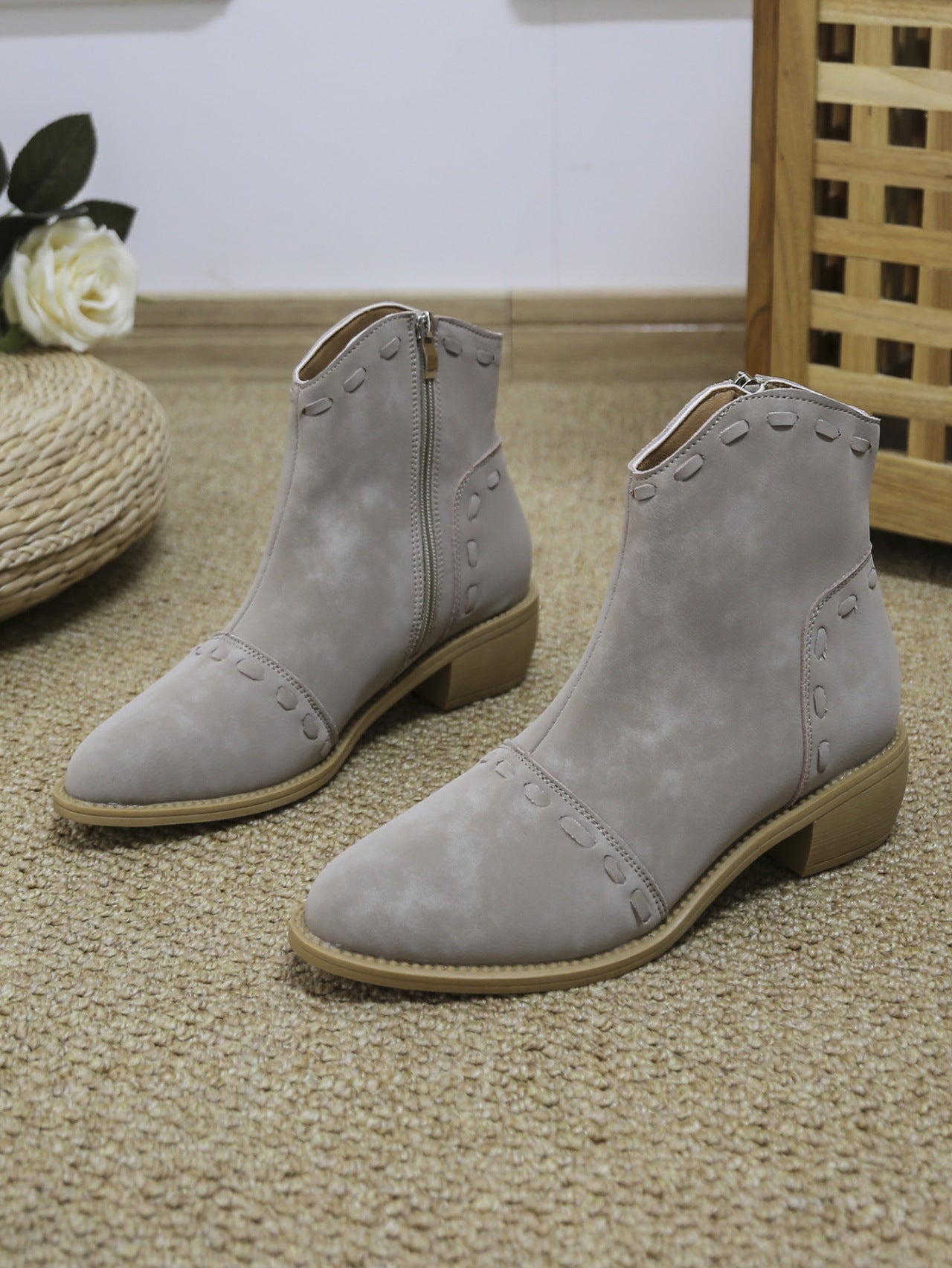Street Wave Elegant Women Ankle Boots With Zipper And Stitch Detailing Premium Faux Leather Low Heel