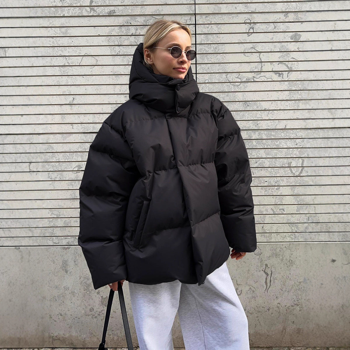 Street-Wave Women's Oversized Down Jacket For Cold Days Ultra Warm Insulation And Cozy Fit