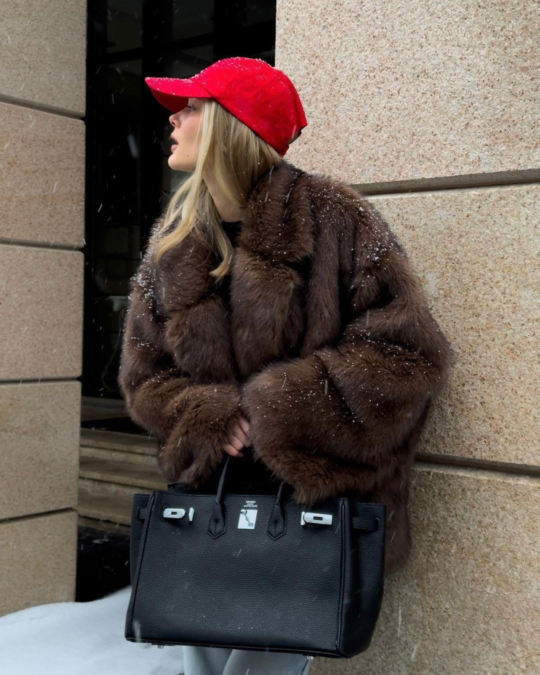 Streetwave Women Plush Jacket Luxurious Warmth For Cold Weather Cozy Yet Chic Outerwear Collection