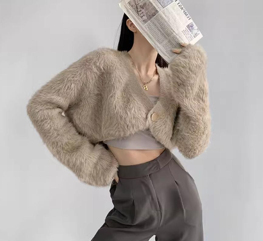 Street-wave Chic Womens Cropped Knit Cardigan With Voluminous Sleeves And Button Detail