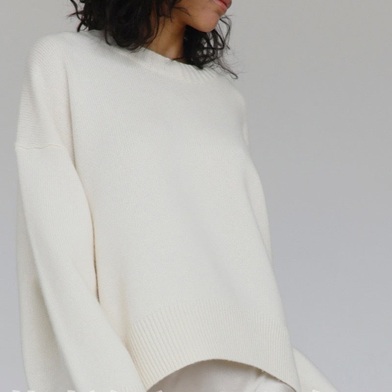 Street Wave Womens Oversized Knit Sweater With Fine Knit Pattern And Wide Cuffs Cozy And Stylish