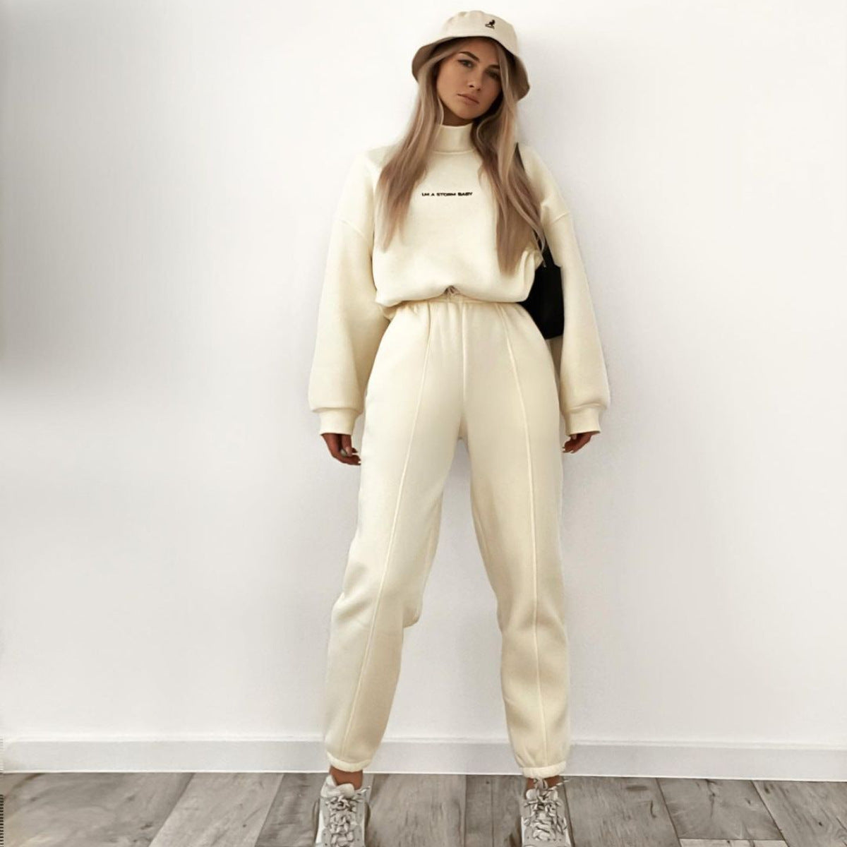 Streetwave Womens Oversized Sweatshirt And Jogger Set Cozy Comfort Lounge Wear For Everyday Style