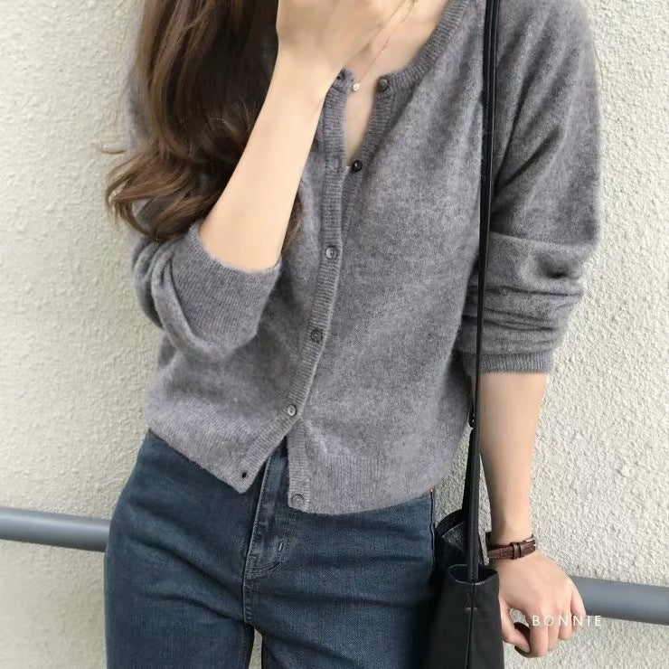Street-Wave Women's Fine Knit Cardigan With Button Front Soft Material Cozy Everyday Wear