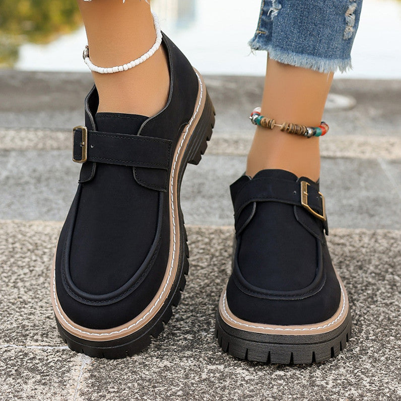 Street-Wave Women Leather Moccasins With Comfortable Sole And Buckle Detail For Everyday Wear