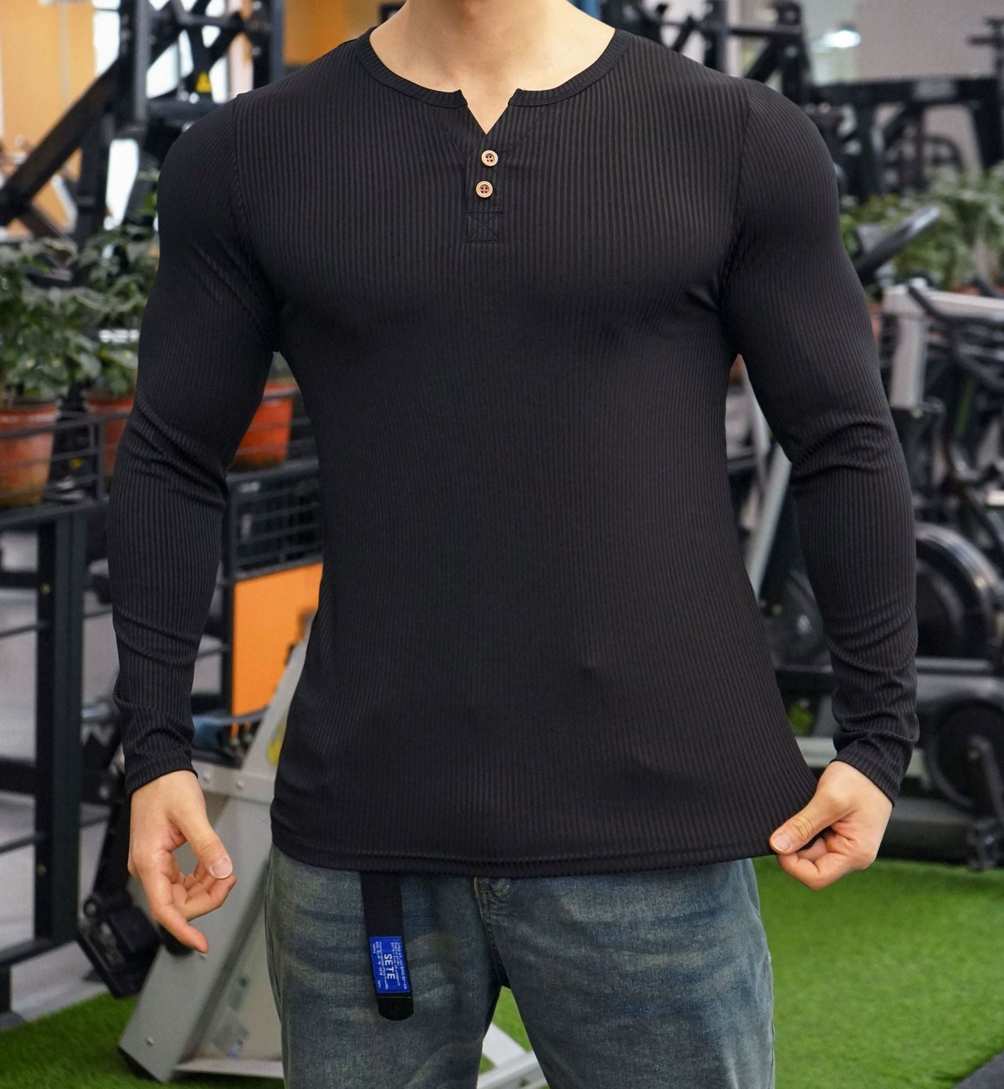 Street-Wave Mens Long Sleeve Shirt With Textured Knit Design And Button Placket For Everyday Comfort