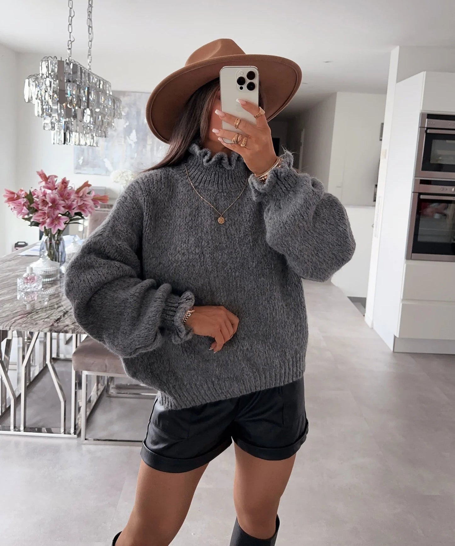 Street-wave Cozy Knit Turtleneck Sweater For Women With Wide Sleeves Plush Pink Structured Design