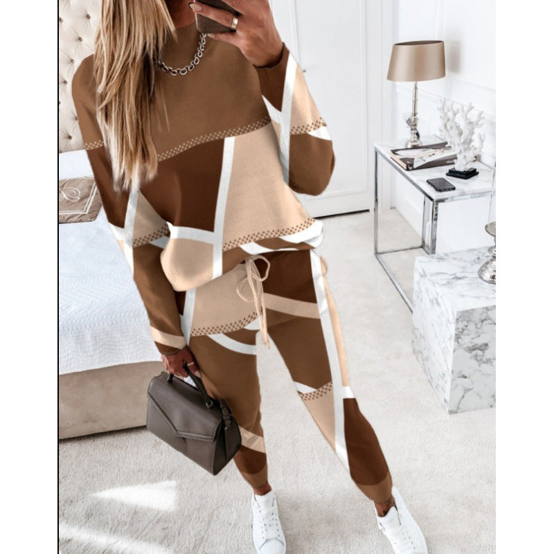 Street-Wave Womens Graphic Sweat Suit With Breathable Comfort For Active Women Everyday Style