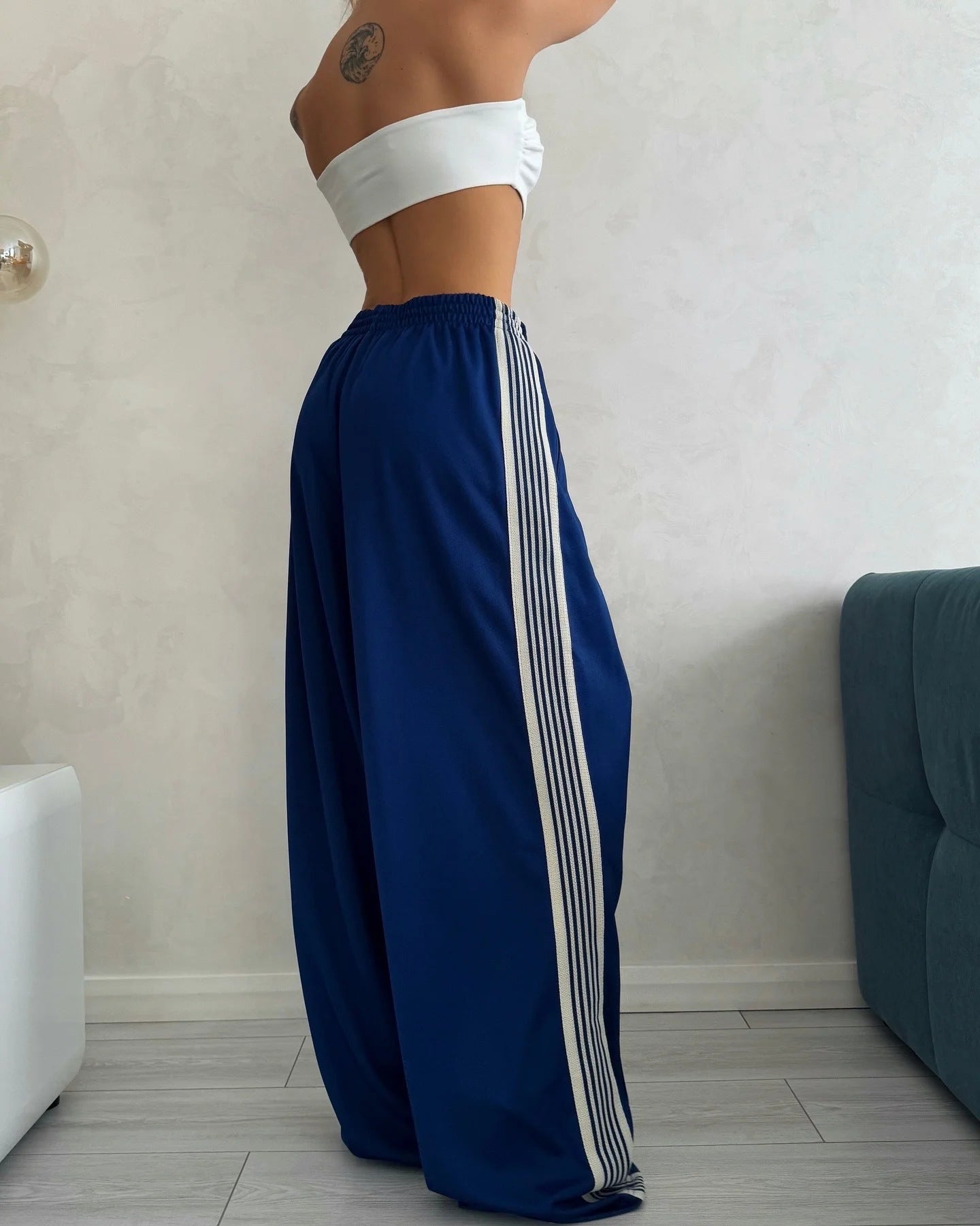 Street-Wave Women's Wide-Leg Sports Pants With Diagonal Stripes For Active Women, Breathable