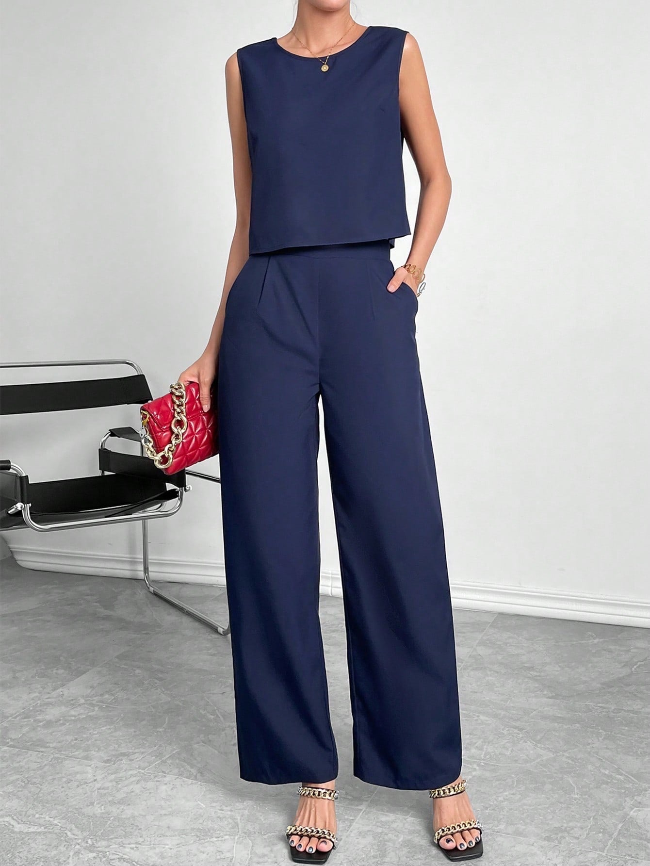 Street-Wave Womens Two-Piece Set With Sleeveless Top And Wide-Leg Pants For Fashion Forward Women