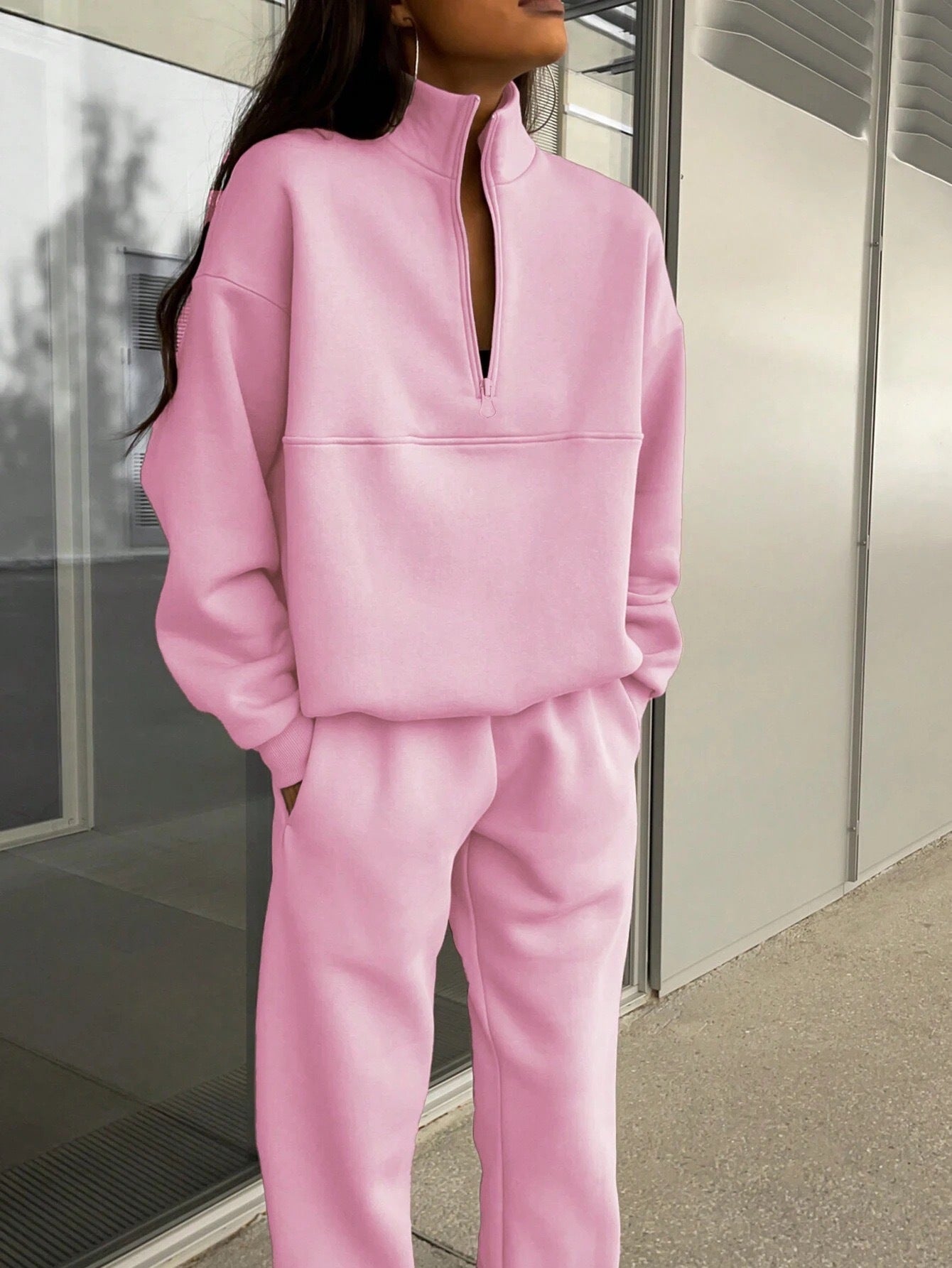 Street-Wave Womens Cozy Sweatshirt And Jogger Set For Comfortable Everyday Lounge Wear
