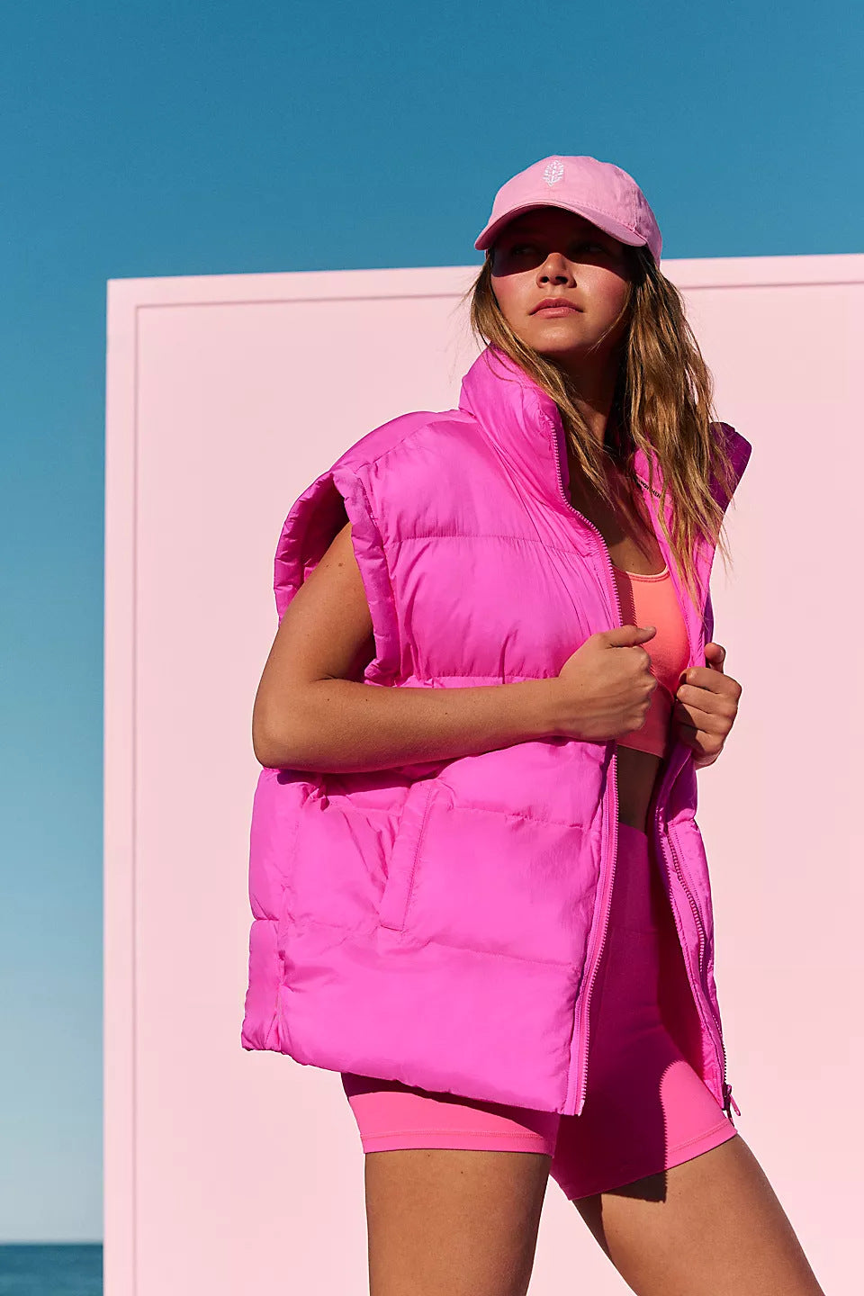 Street-Wave Womens Padded Quilted Vest With High Collar And Practical Pockets For Outdoor Wear