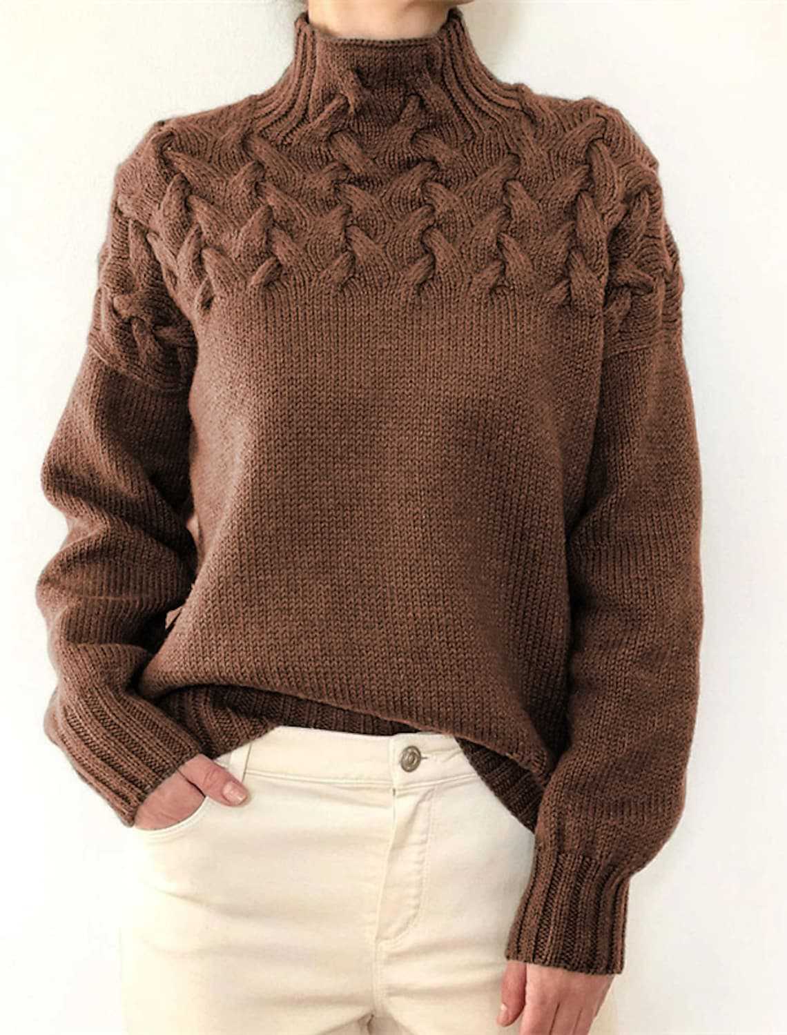 Street-Wave Women Cable Knit Turtleneck Sweater Cozy Warmth Soft Breathable Yarn