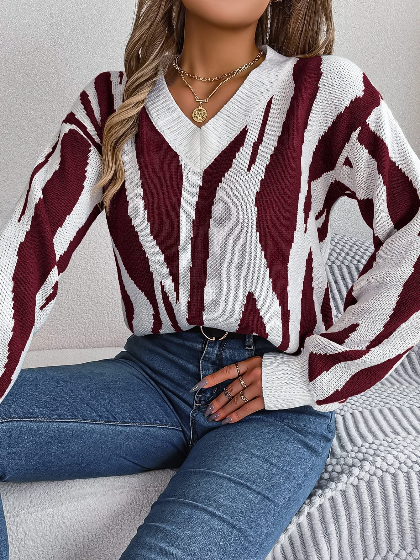 Street-Wave Knit Pullover With Zebra Pattern V Neck Trendy And Comfortable For Women