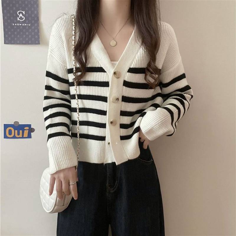 Street-Wave Striped Knit Cardigan For Women With Elegant V-Neck And Decorative Buttons