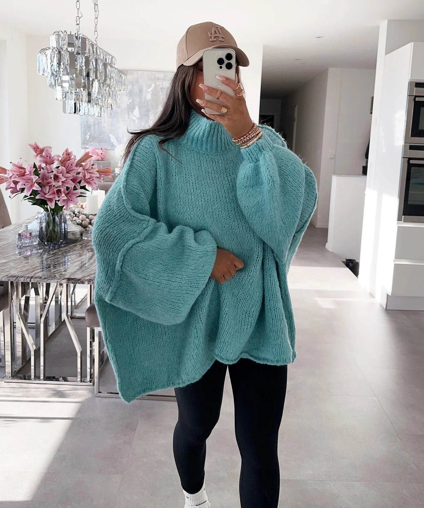 Oversize Pullover for Women Street-Wave Cozy Knit with High Sleeves and Unconventional Cut