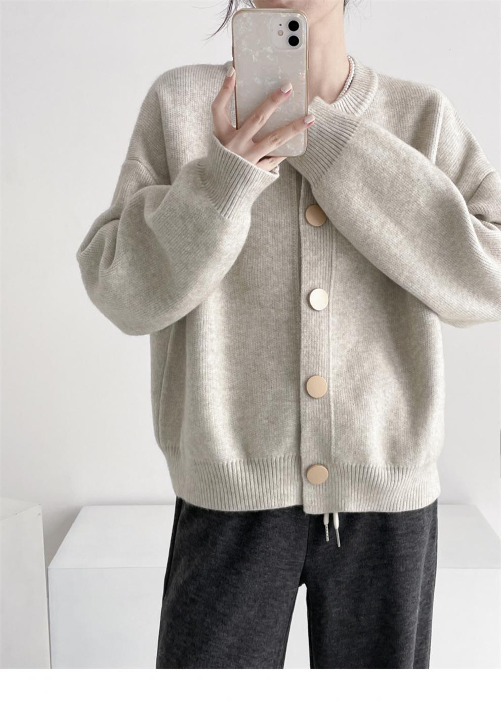 Street-wave Women's Oversized Cardigan With Large Wooden Buttons For Cozy Everyday Style
