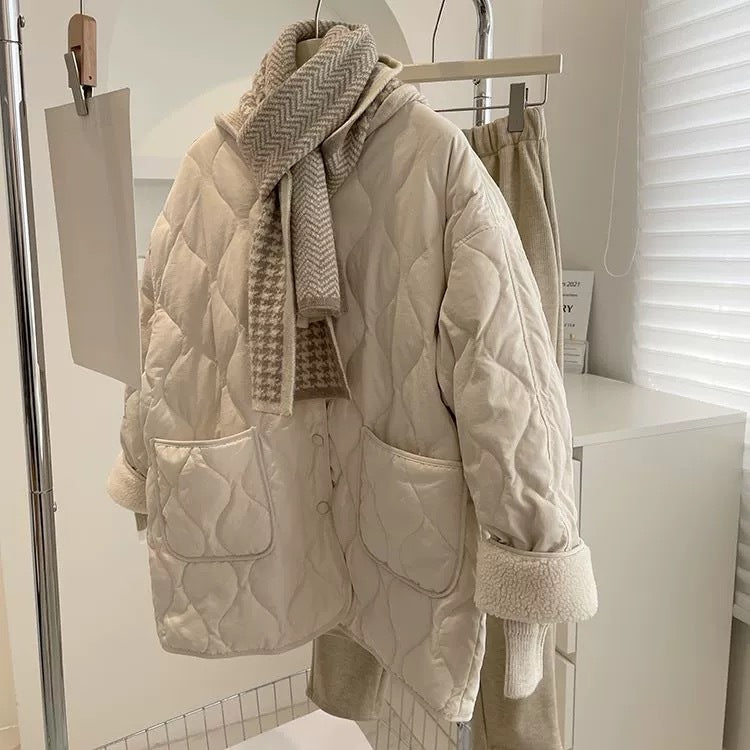 Street Wave Cozy Quilted Jacket For Women With Large Pockets And Warm Lining Premium Materials