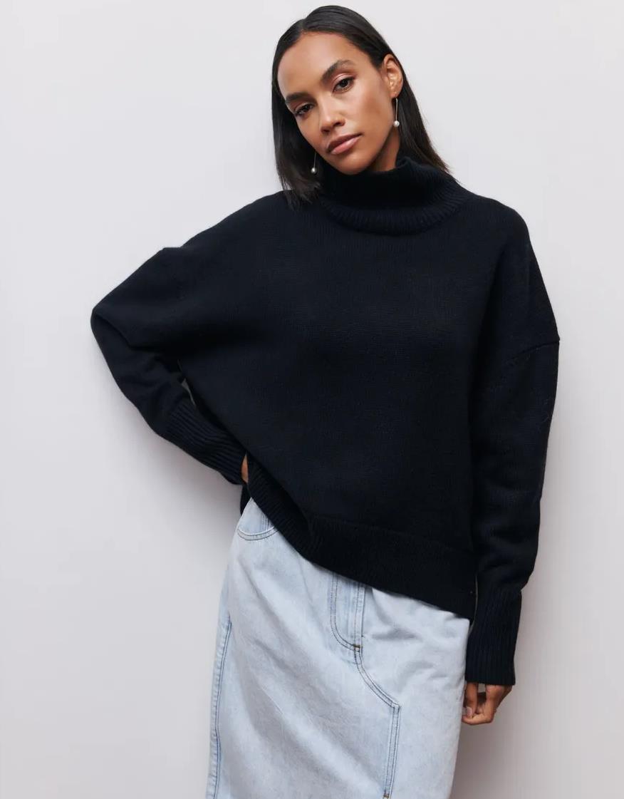 Street-wave Women's Cozy Turtleneck Sweater With Breathable Cotton And Relaxed Fit