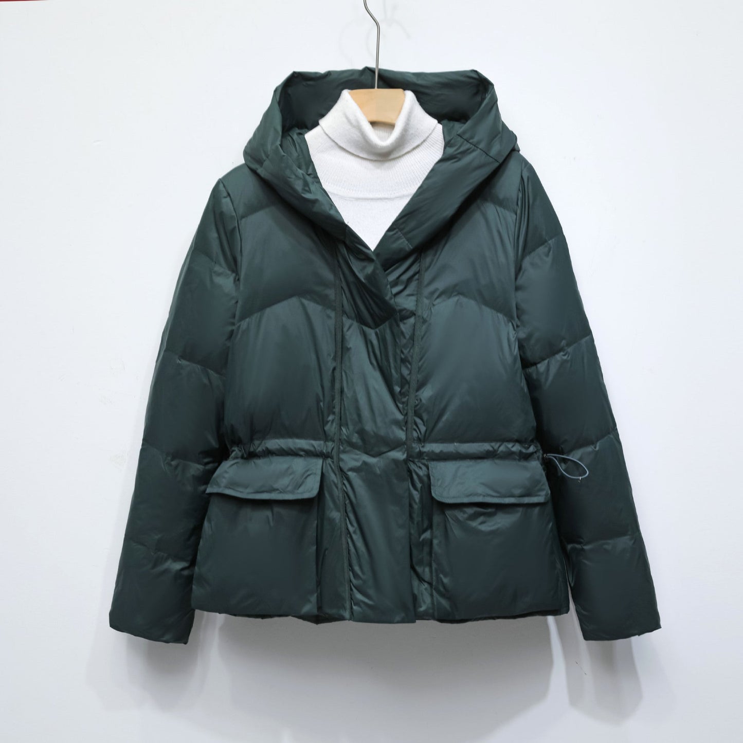 Street-wave Women Puffer Jacket With Hood And Stylish Pockets For Winter Warmth Everyday City Wear