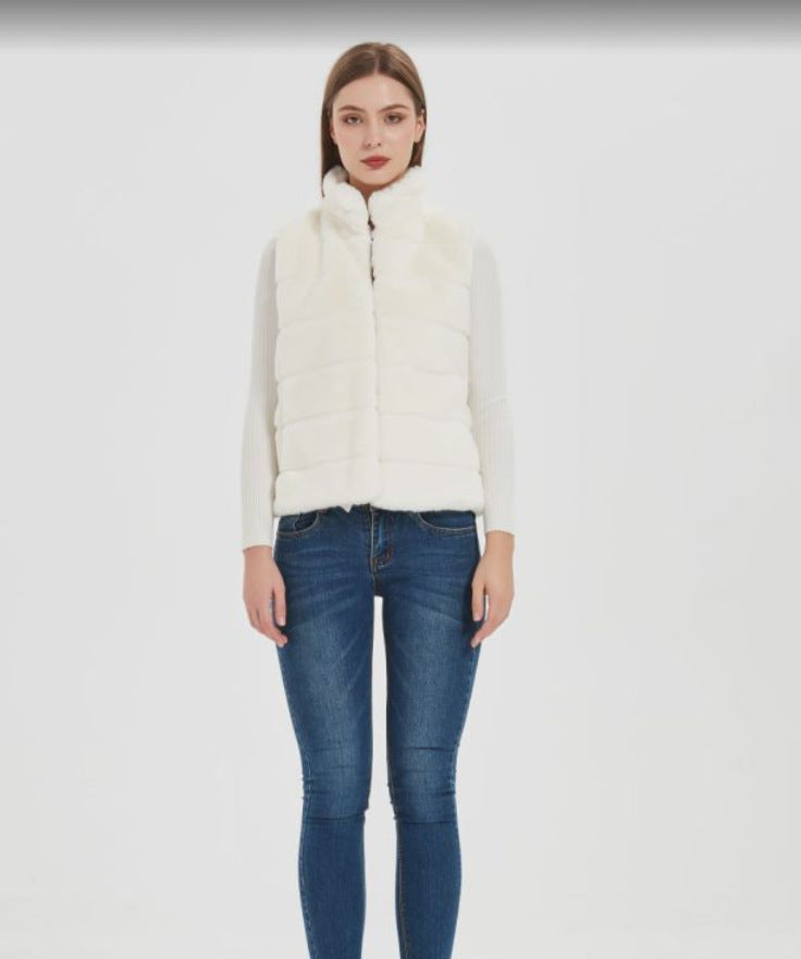 Street-Wave Womens Quilted Vest With High Collar And Handy Pockets For Warm Trendy Layering