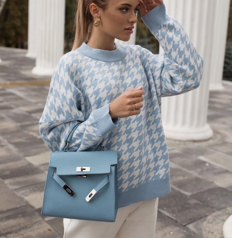 Street-wave Women's Chunky Knit Sweater With Modern Houndstooth Pattern, Relaxed Fit, Soft Cotton Blend Fashion