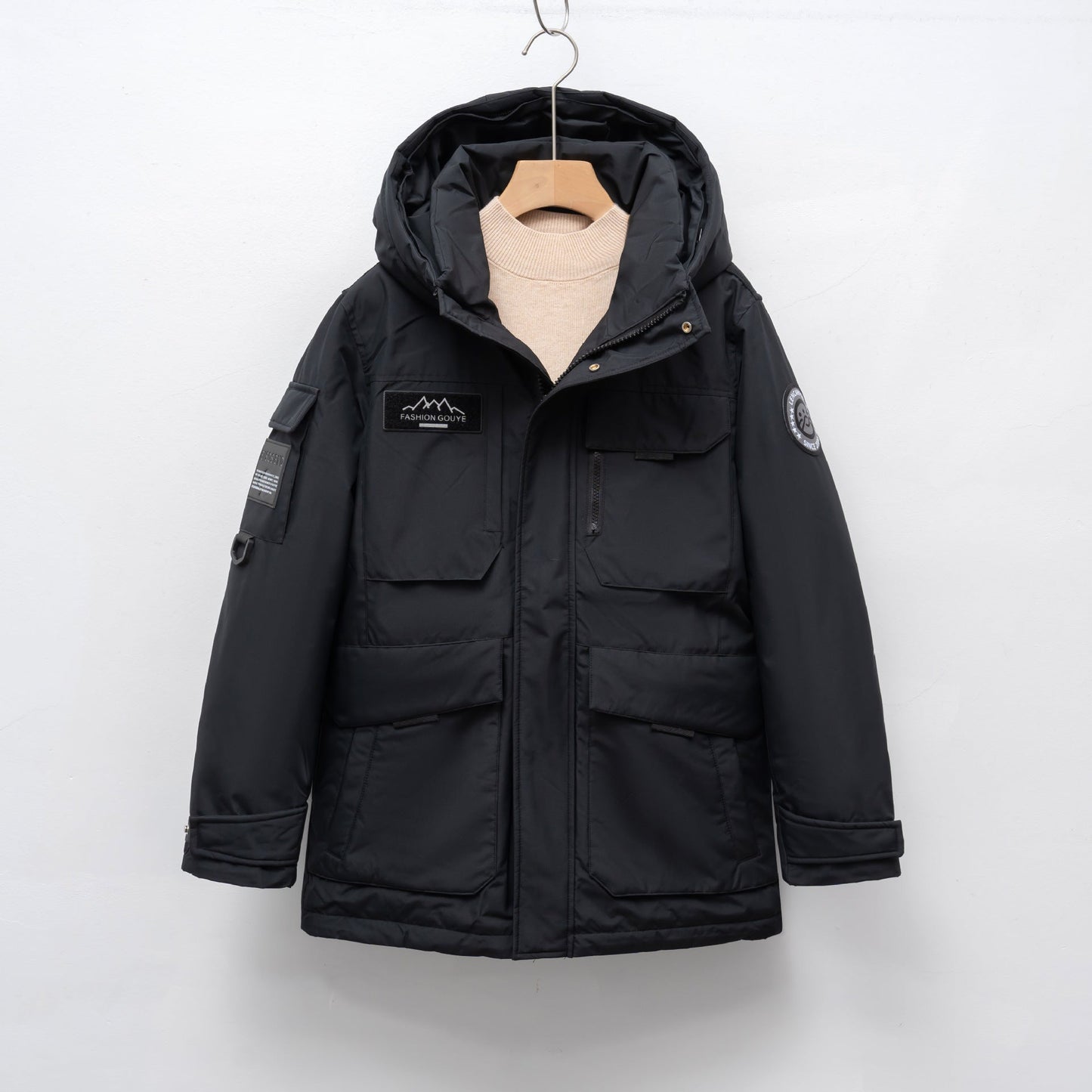 Street-wave Women Winter Parka With Practical Pockets And Adjustable Hood System Windproof And Water-Resistant