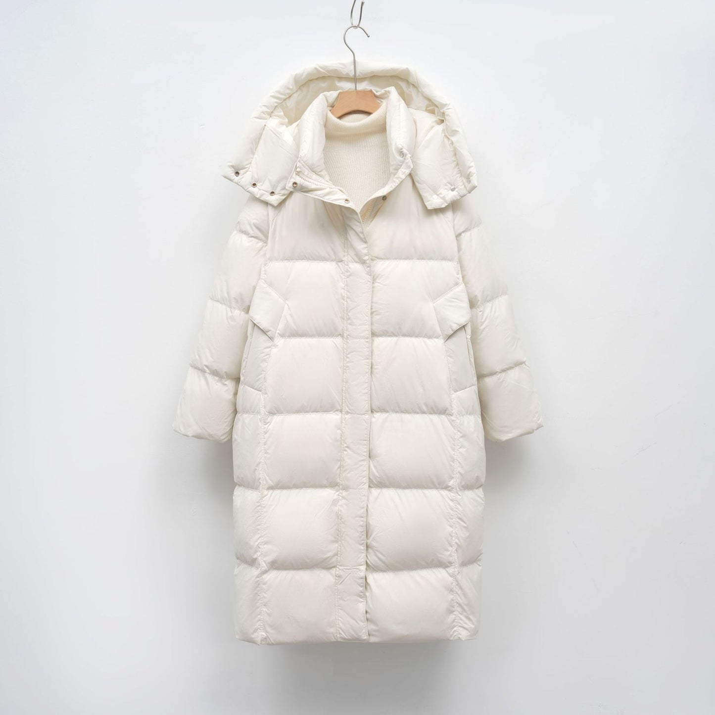 Street-wave Women's Long Down Jacket With Adjustable Hood And Luxurious Interior Lining