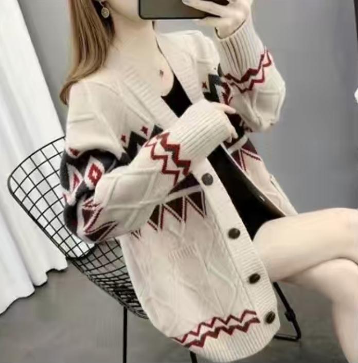 Streetwave Women's Cable Knit Cardigan With Geometric Pattern For Cozy Everyday Wear