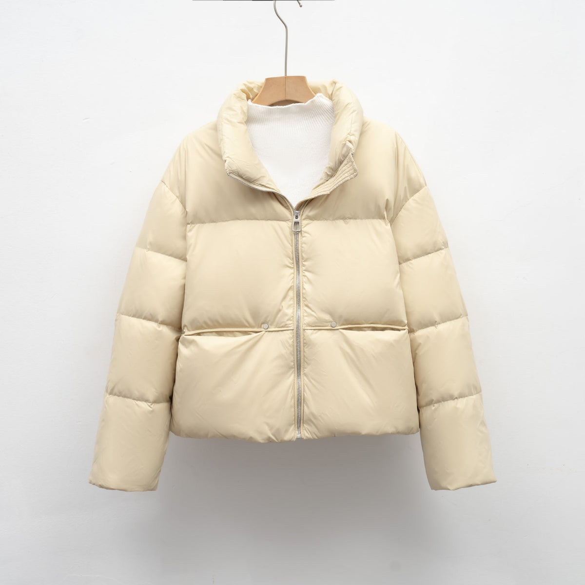 Streetwave Womens Short Puffer Jacket With High Warmth Insulation For Cold Days Outdoors