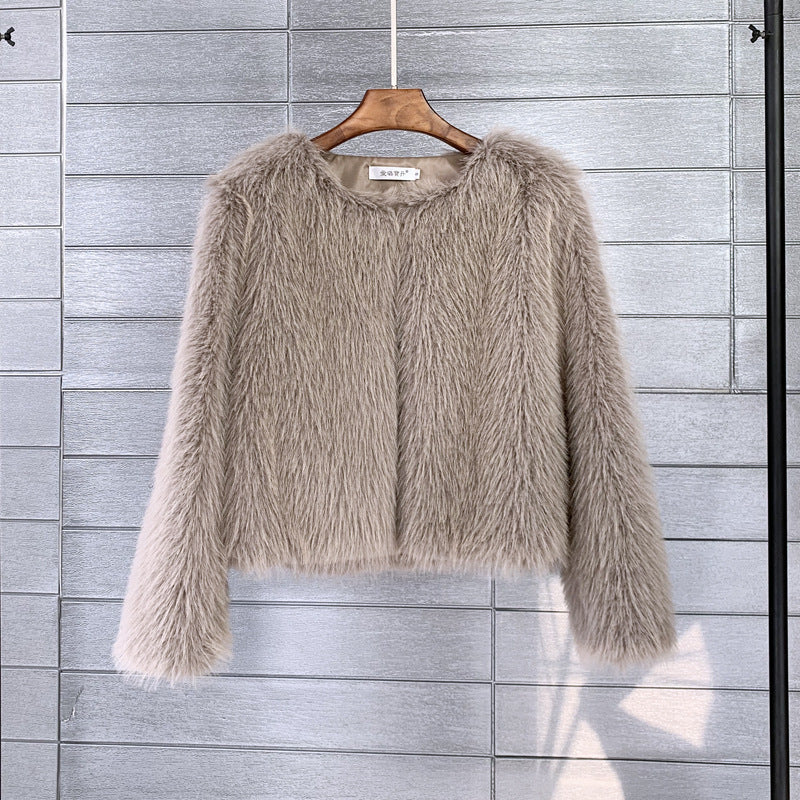 Women Plush Short Faux Fur Jacket From Premium Fur Streetwave Elegant Sleeve Design