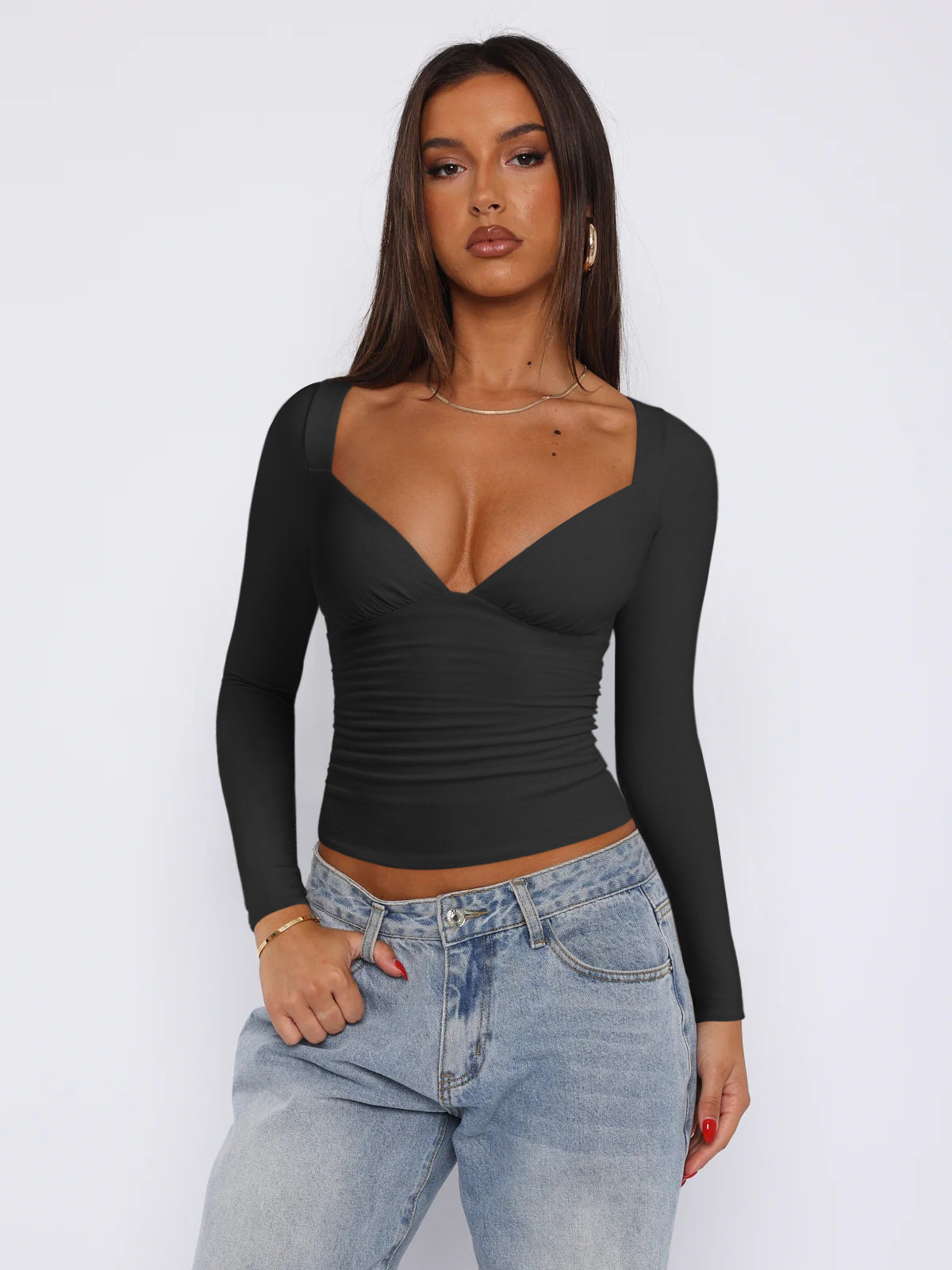 Street-Wave Women's Fitted Long Sleeve V Neck Top With Ruched Detailing For A Flattering Silhouette