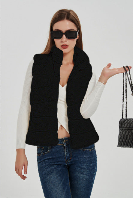 Street-Wave Womens Quilted Vest With High Collar And Handy Pockets For Warm Trendy Layering