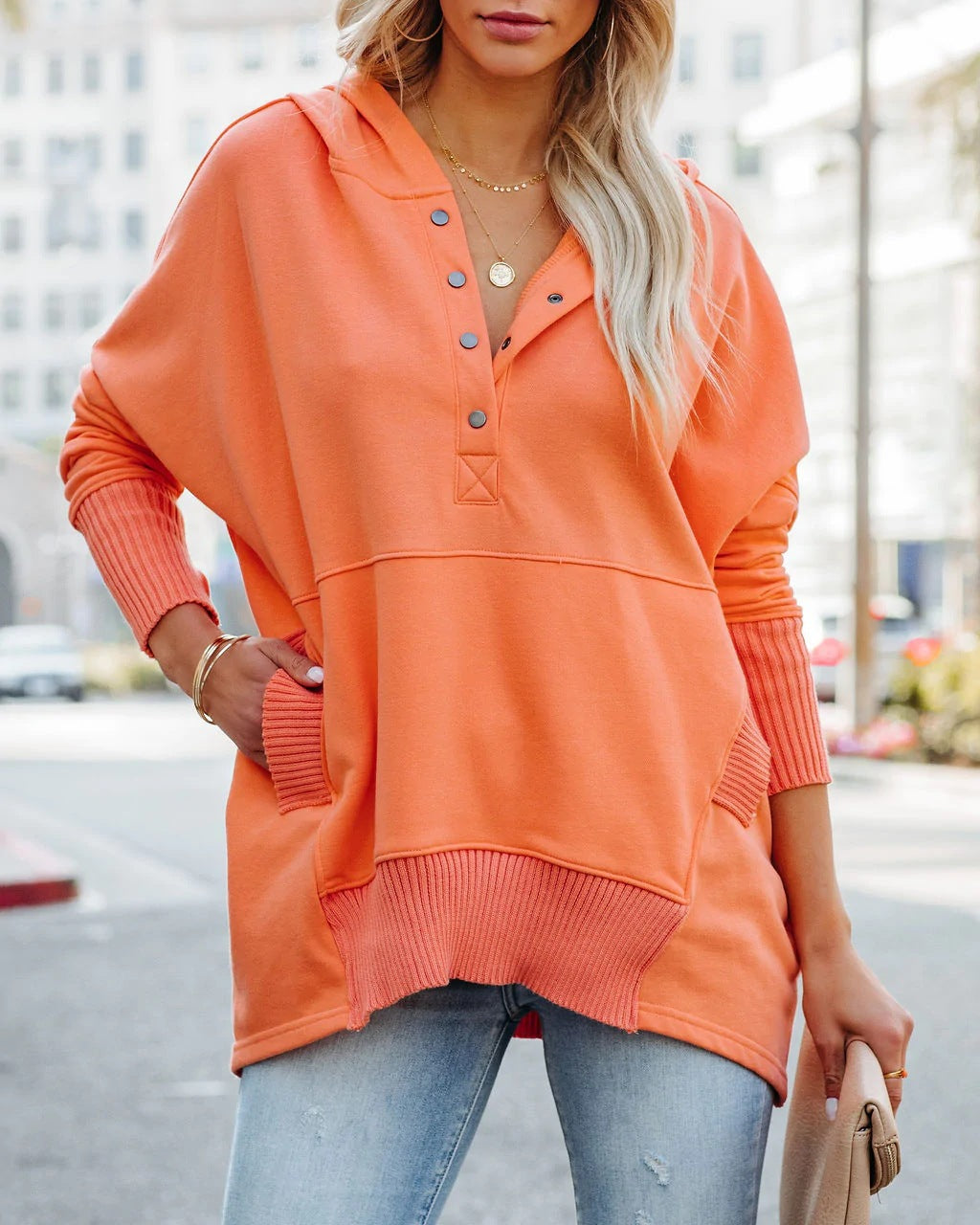 Streetwave Oversized Hoodie For Women Elegant Cozy Pullover With Everyday Comfort And Style