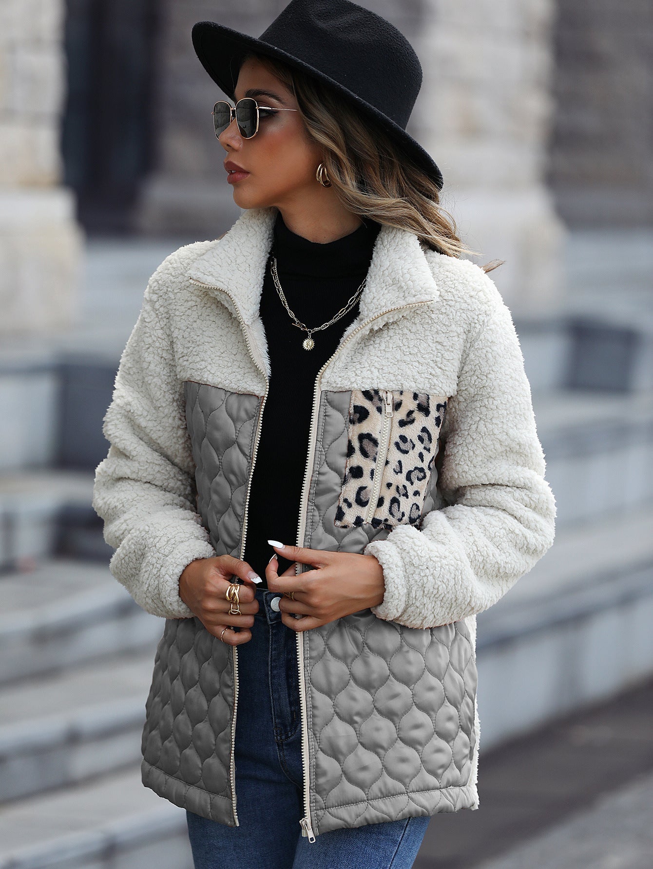 Street-Wave Reversible Fleece Jacket For Women With Subtle Animal Motifs For Cozy All Day Warmth