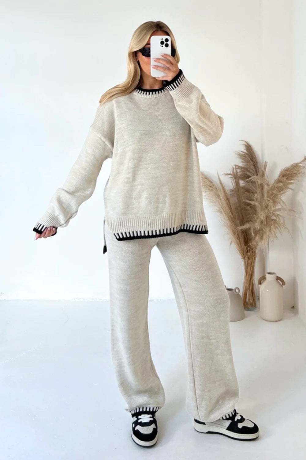 Street-Wave Oversized Knit Suit For Plus-Size Women With Contrasting Details And Cozy Comfort