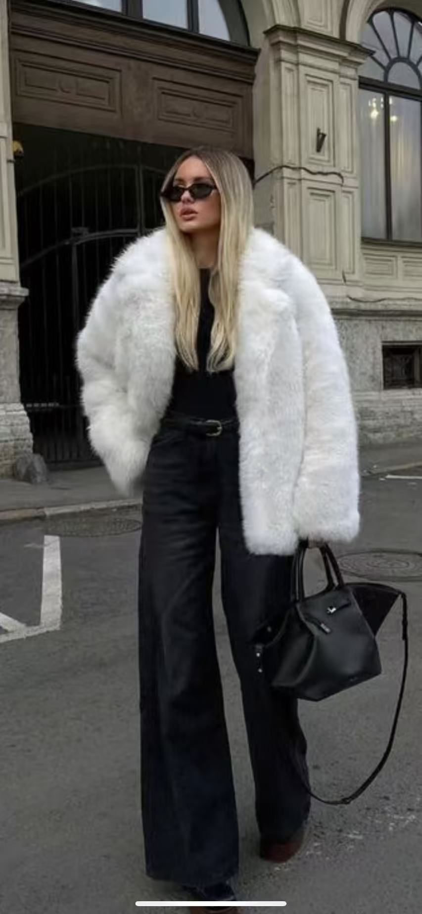 Street-wave Women's Oversized Faux Fur Coat With Wide Sleeves For Glamorous Winter Wear