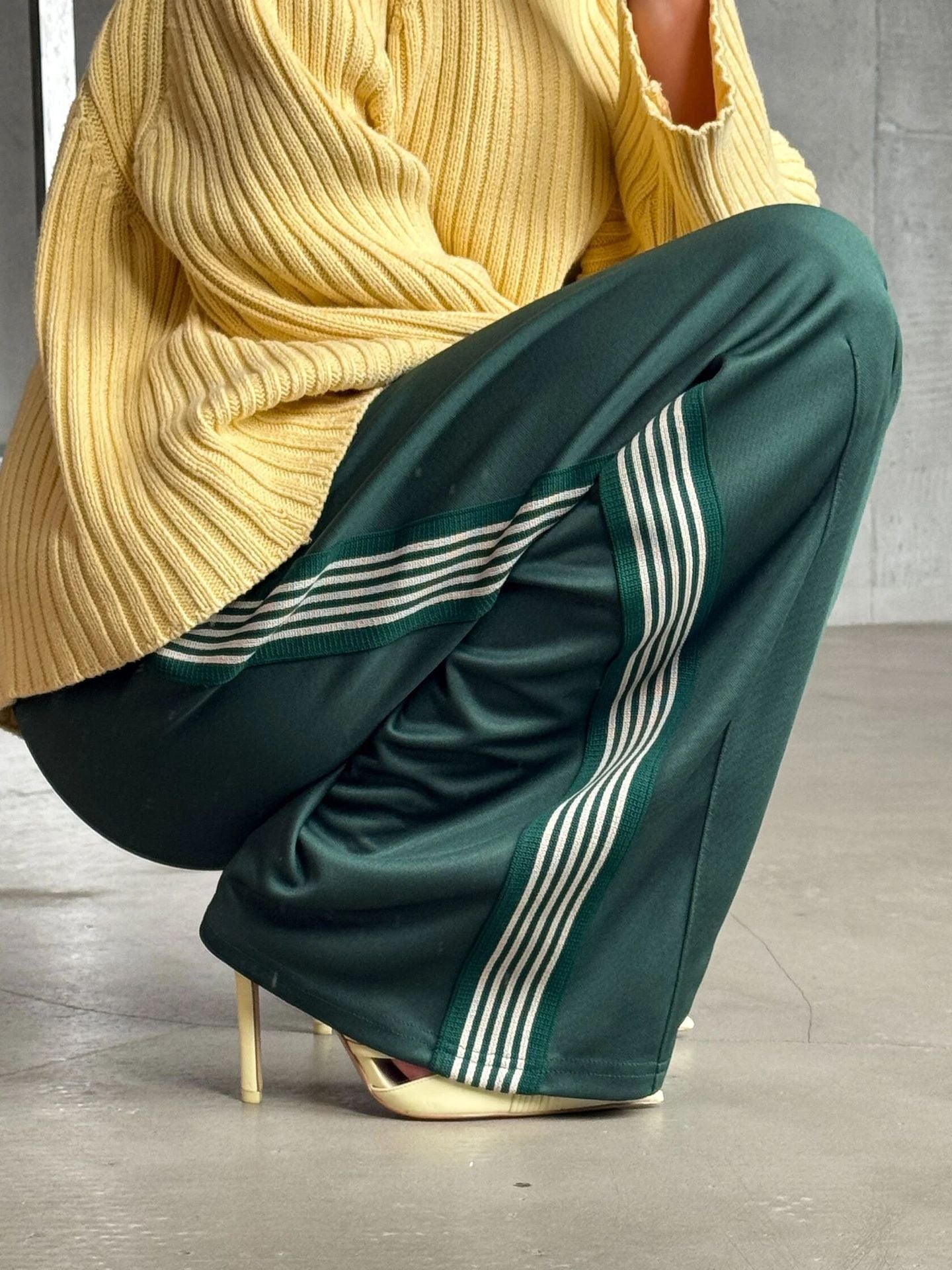 Street-Wave Women's Wide-Leg Sports Pants With Diagonal Stripes For Active Women, Breathable