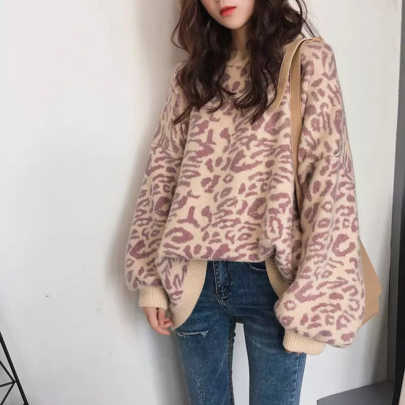 Street-Wave Women Oversized Leopard Print Knit Sweater Soft Cozy Material Must-Have Chic