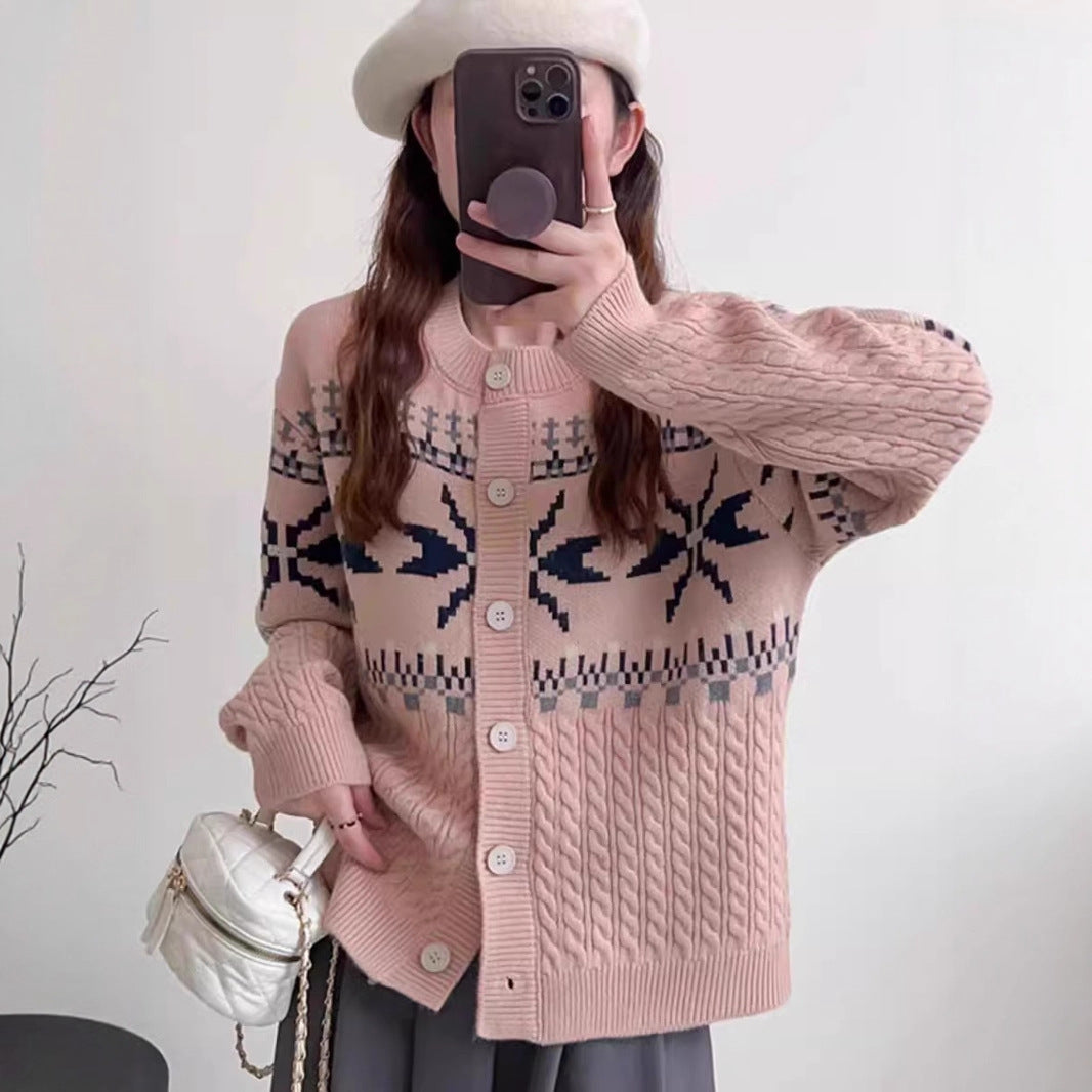 Street-wave Womens Knit Cardigan With Traditional Pattern And Large Buttons For Cozy Classic Style