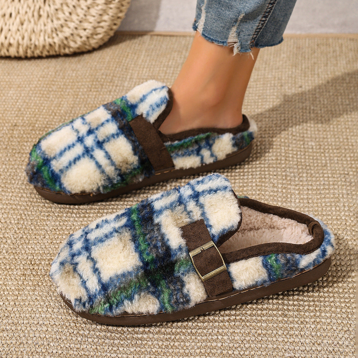 Street Wave Womens Warm Plaid Slippers With Cushioned Sole Cozy Fuzzy Mule For All Day Comfort