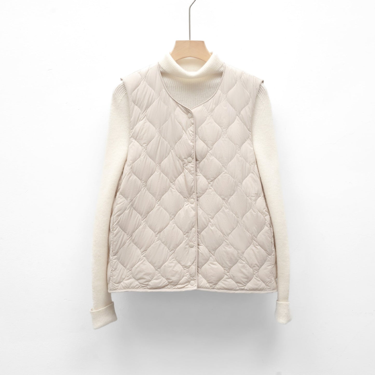 Street Wave Womens Reversible Quilted Vest Chic Cozy Layer for Transitional Weather