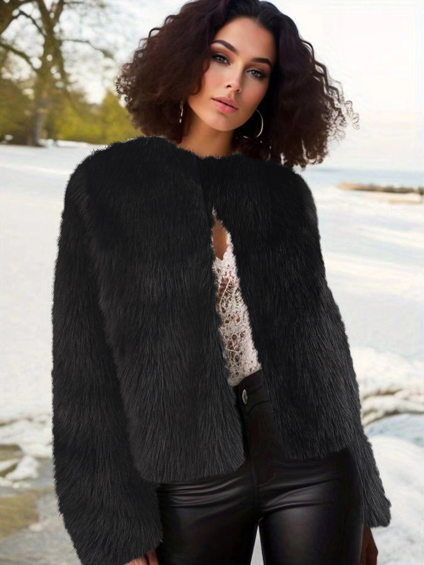 Street-wave Women's Luxurious Faux Fur Jacket With Short Cut And Voluminous Sleeves