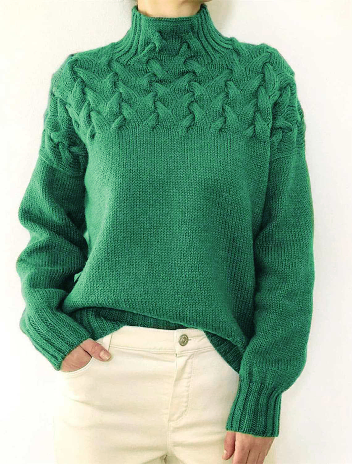 Street-Wave Women Cable Knit Turtleneck Sweater Cozy Warmth Soft Breathable Yarn