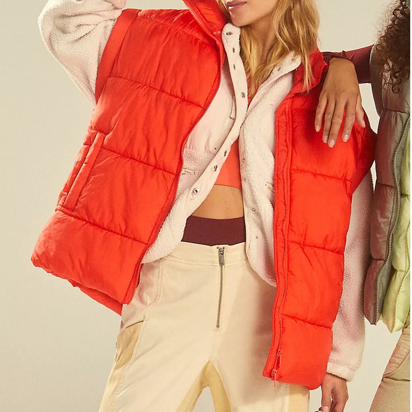 Street-Wave Womens Padded Quilted Vest With High Collar And Practical Pockets For Outdoor Wear