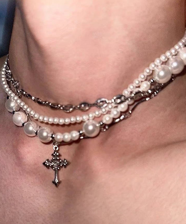 Collier original en métal colorblock avec perles superposées en zircon et croix graduée - Street-Wave