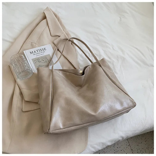 Street-Wave Leather Handbag Bordeaux For Modern Women Soft Luxury Leather With Spacious Interior