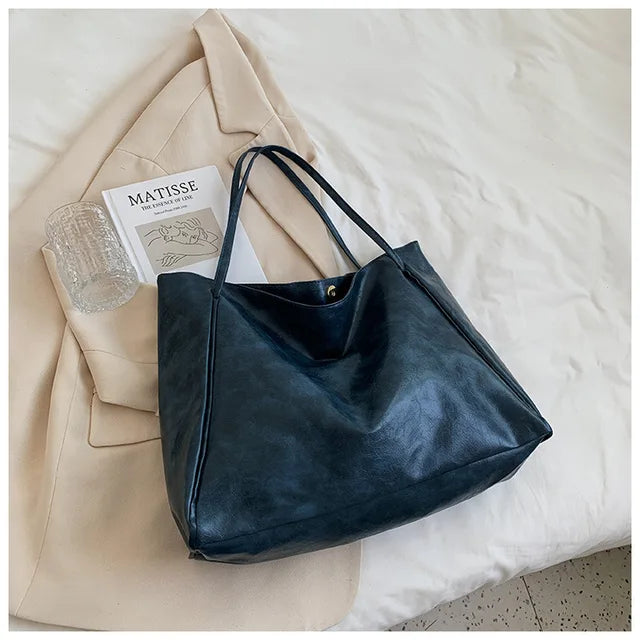 Street-Wave Leather Handbag Bordeaux For Modern Women Soft Luxury Leather With Spacious Interior