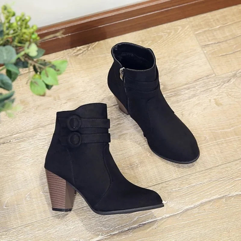 Street-Wave Retro Belt Buckle Block Heel Boots For Women, Vintage Chic With Bold Belt Detail And Secure Zipper