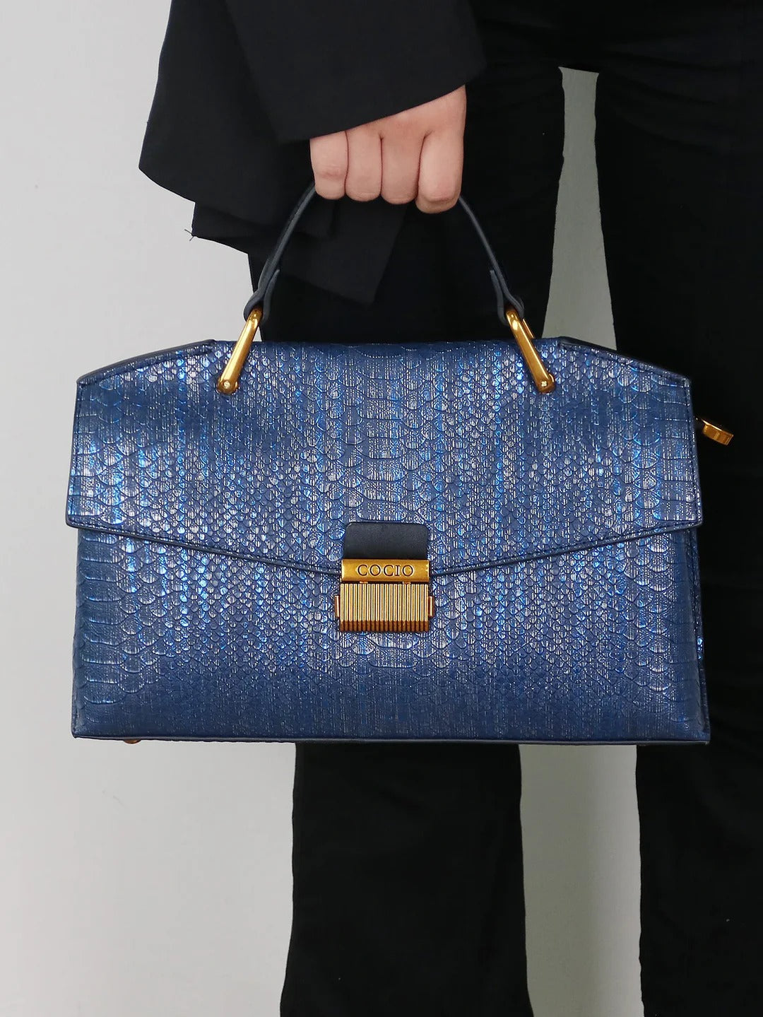 Embossed Snake-Print Bag - Street-Wave